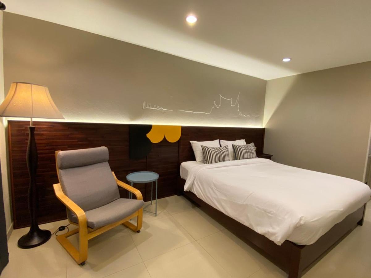The Royalbee Aparthotel Bangkok Esterno foto