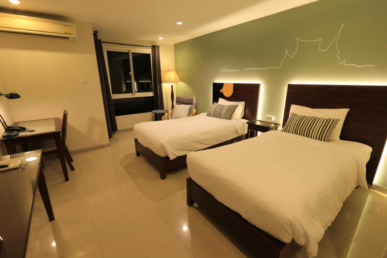 The Royalbee Aparthotel Bangkok Esterno foto